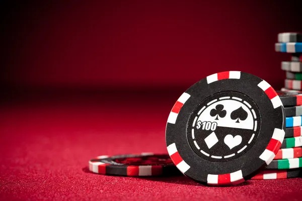 12toto Dragon Tiger live-dealer table showing card reveal and payout calculation